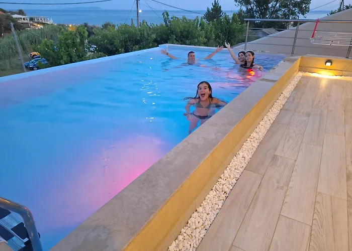Villa Vasillis-Heated Swimming Pool With Infinity View