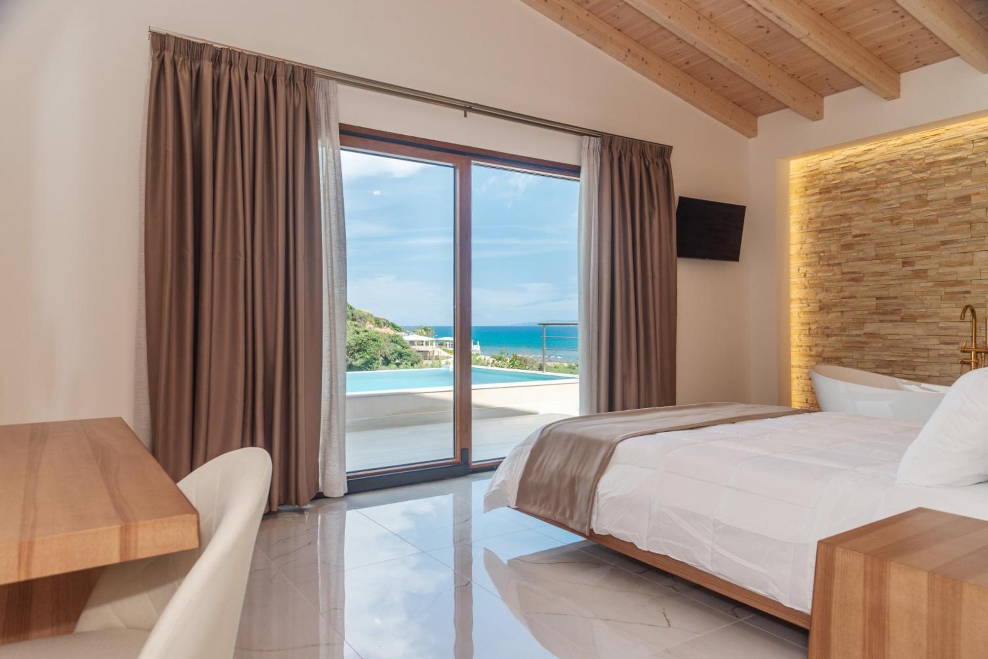 Vasillis-heated Swimming Pool With Infinity View *